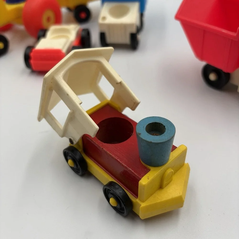 VTG Fisher-Price Little People Lot Of 5 Vehicles‎ Car Dump Trucks Farm Tractor